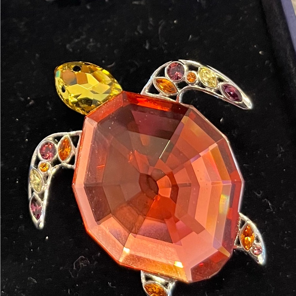 Vintage Swarovski Corporito Turtle brooch. New in box, signed, perfect condition - Picture 6 of 7